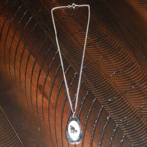 Vintage Sarah Coventry Double Side Serenity Prayer Praying Hands Pendant Necklac